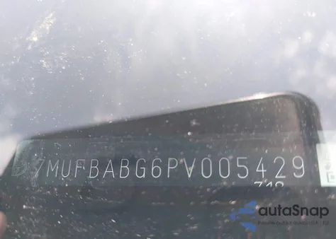 2023 Toyota Corolla Cross Hybrid S z USA, uszkodzony, nr VIN 7MUFBABG6PV005429